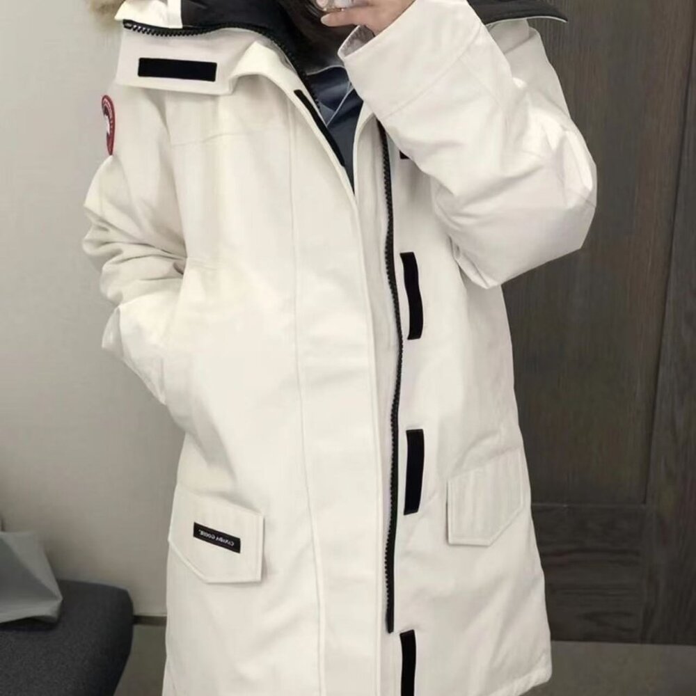 Canada Goose Women's Coat - Picture 2 of 6